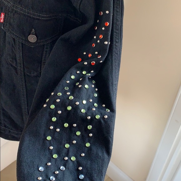 NEW Levi’s studded ex-boyfriend trucker denim jacket - Picture 6 of 12